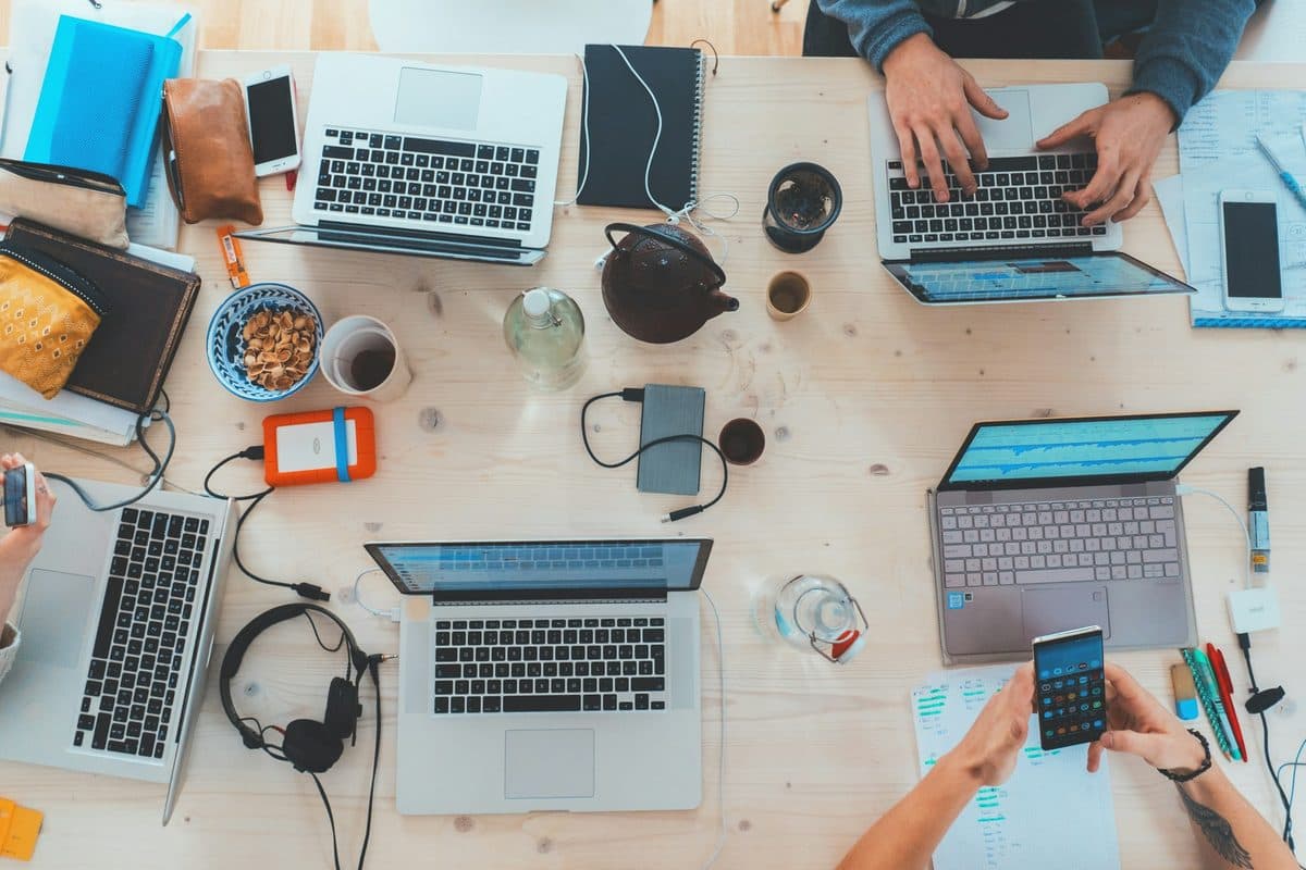 Becas IBM y formación tecnológica gratuita para desempleados en 2026